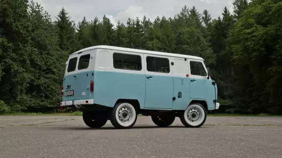 UAZ 3962 Medical Van