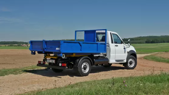 UAZ 23602 Profi Singlecab kontejner