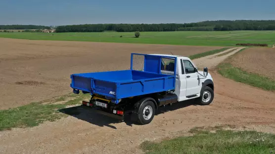 UAZ 23602 Profi Singlecab kontejner