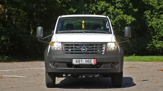 UAZ 23602 Profi Singlecab kontejner