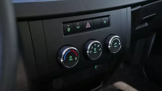 UAZ 23602 Profi Singlecab kontejner