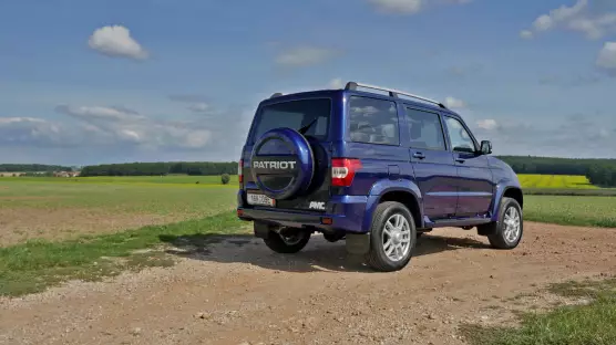 UAZ 3163 Patriot