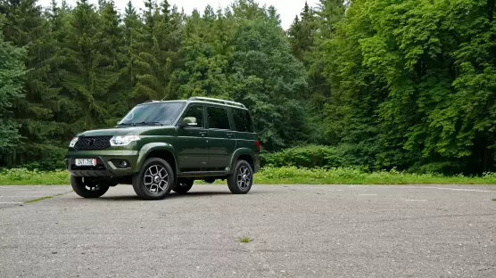 UAZ 3163 Patriot AT