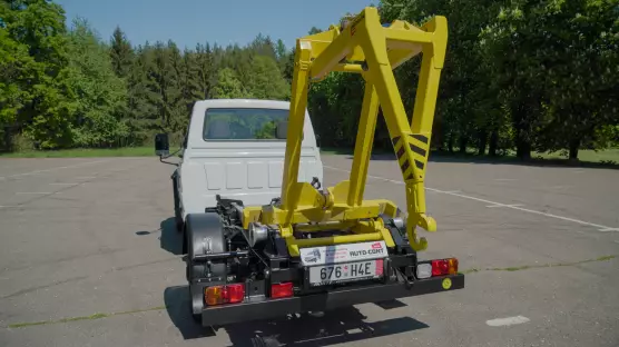 UAZ 23602 Profi Singlecab kontejner