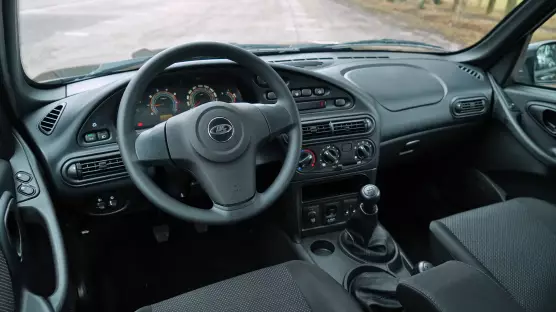 Lada Niva Travel