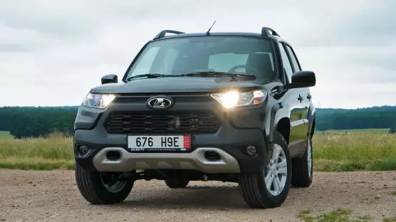 Lada Niva Travel