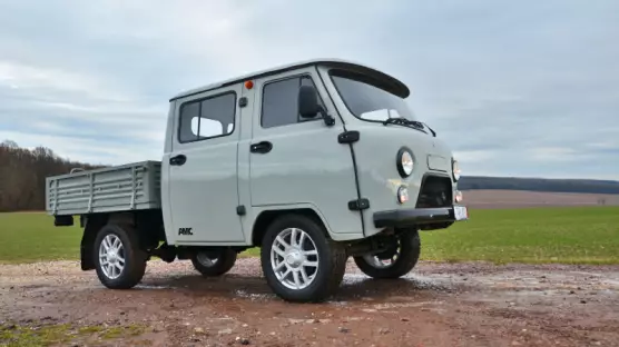 UAZ 390945 Farmer