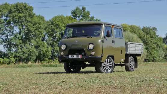 UAZ 390945 Farmer
