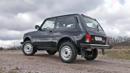 Lada Niva Legend