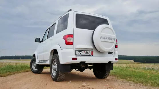 UAZ 3163 Patriot