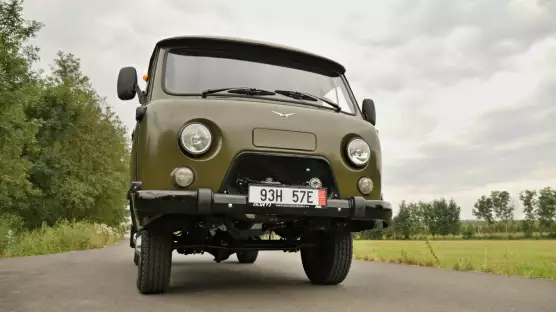 UAZ 3303 Valník