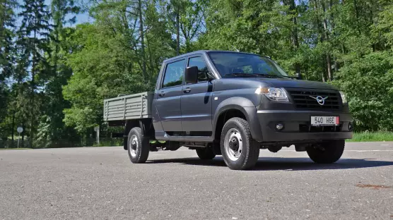 UAZ 23632 Profi Doublecab flatbed