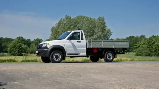 UAZ 23602 Profi Singlecab valník