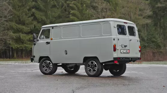 UAZ 3741 Cargo