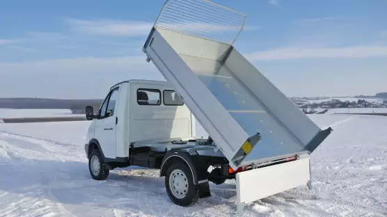 GAZ Sobol 4x4 23107 sklápěč
