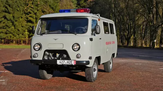 UAZ 3962 Medical Van