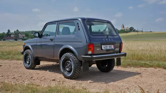 Lada Niva Legend