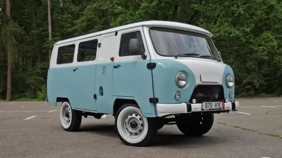 UAZ 3962 Medical Van